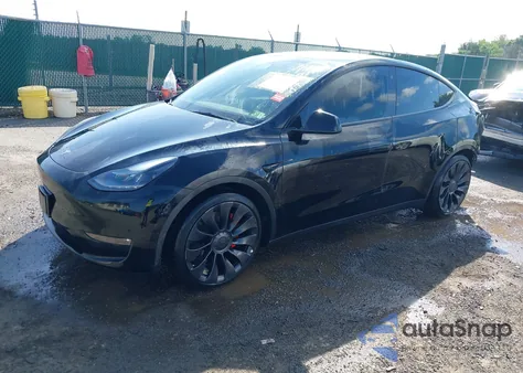 2023 Tesla Model Y Performance Dual Motor All-Wheel Drive from USA, damaged, VIN 7SAYGDEF2PF615943